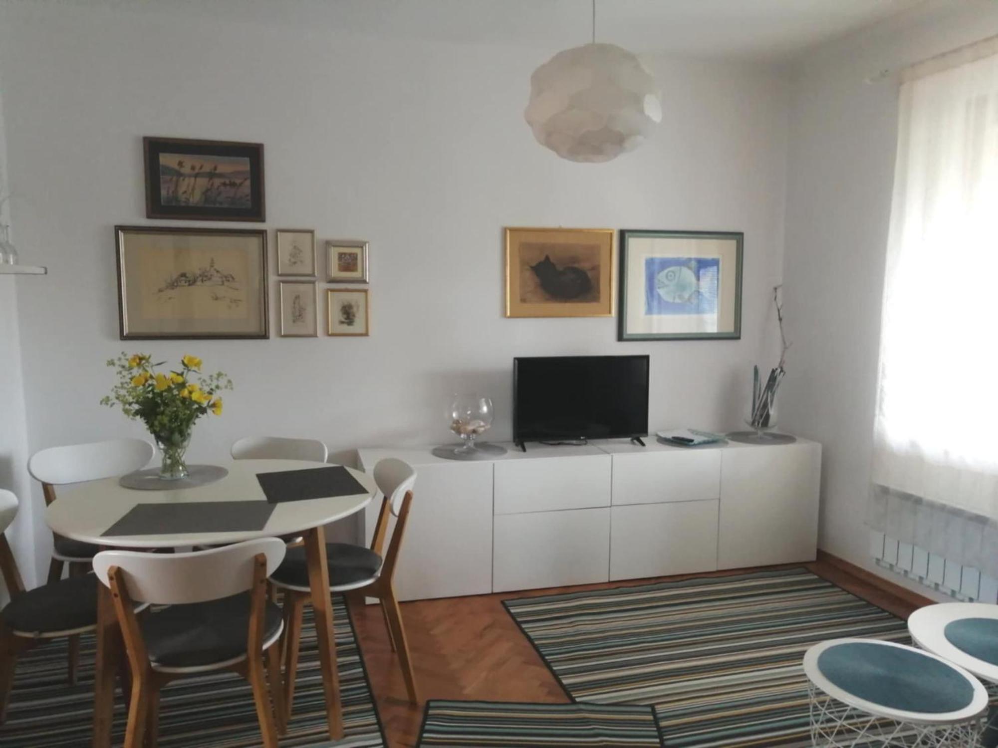 פוסטוינה City Center Blue Sky House מראה חיצוני תמונה