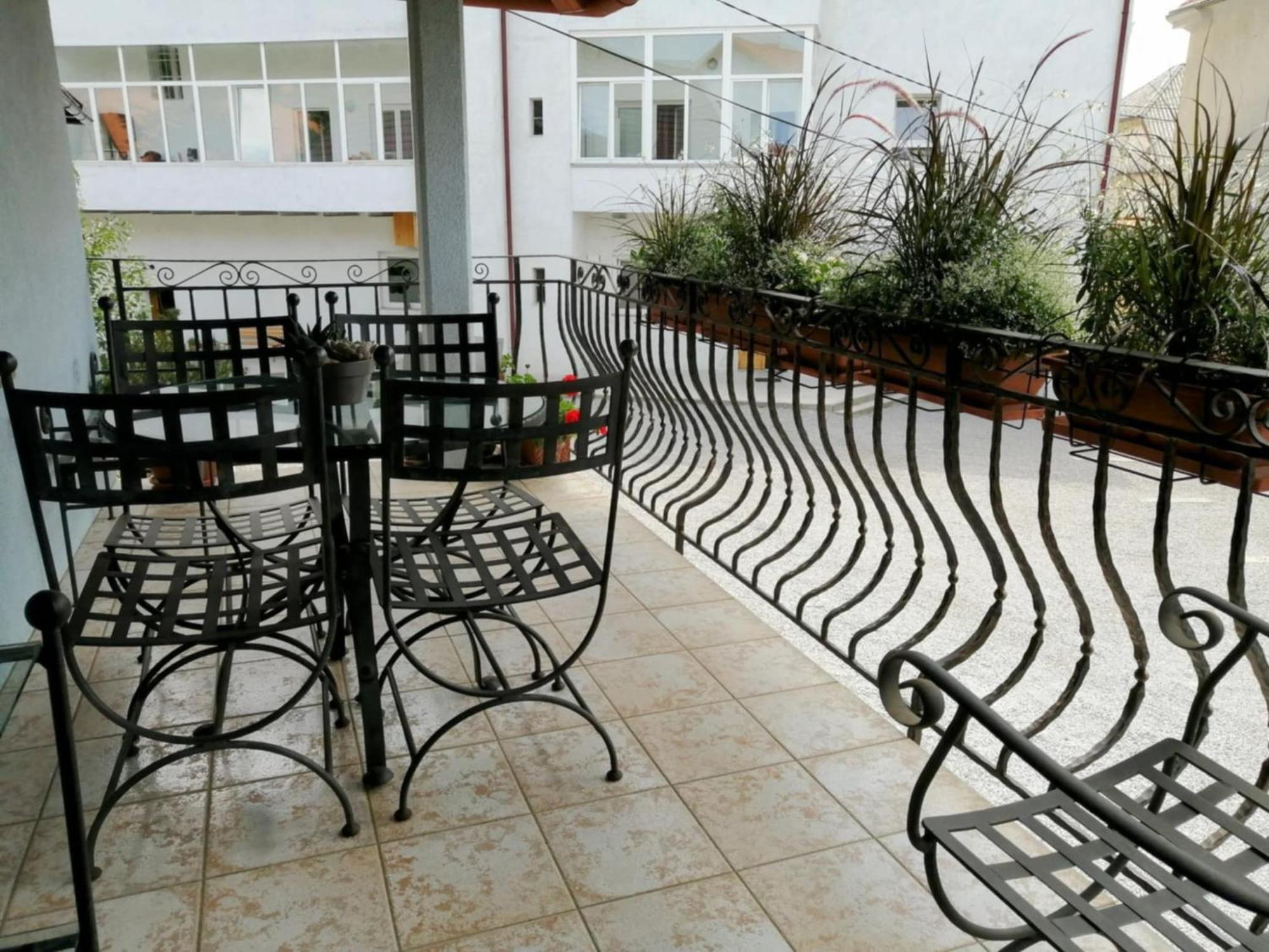 פוסטוינה City Center Blue Sky House מראה חיצוני תמונה